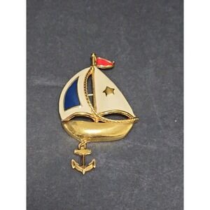 Avon‎ Vtg Enamel Sailboat Pin Brooch Gold Tone Anchor Nautical Red Blue Star